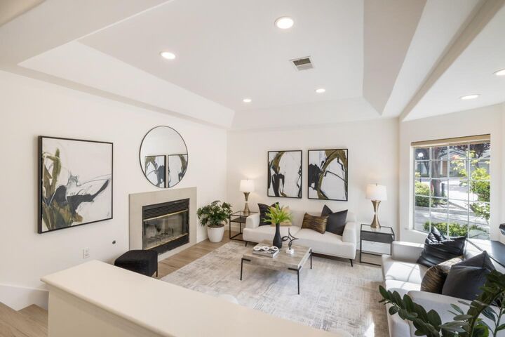 Property Photo: 2064 Rialto Court CA 94043