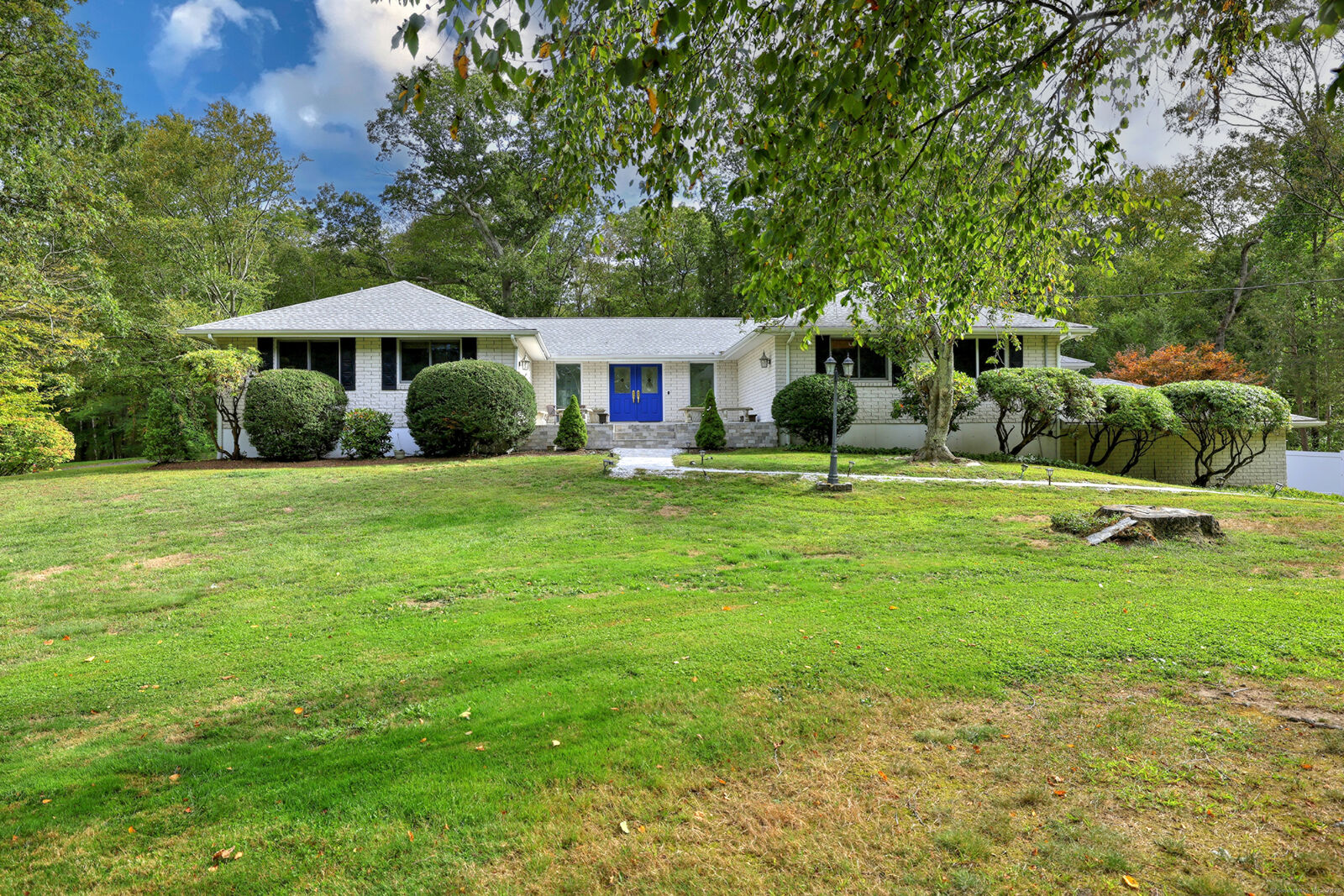 Property Photo:  415 Wildwood Drive  CT 06614 