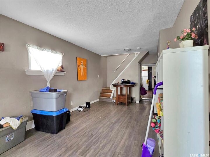 Property Photo: 312 E Avenue S SK S7M 1S1