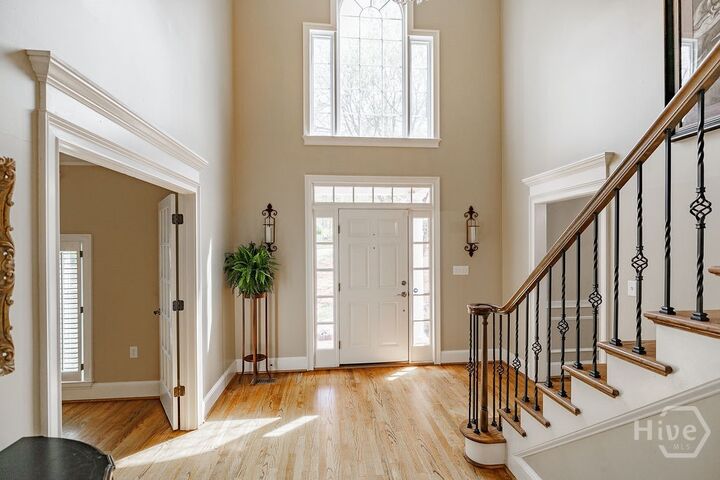 Property Photo: 102 Branford Place GA 30606