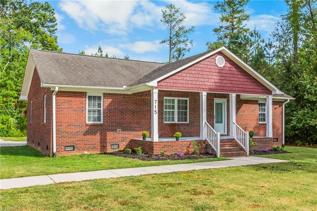 Property Photo: 715 Archdale Drive NC 27292