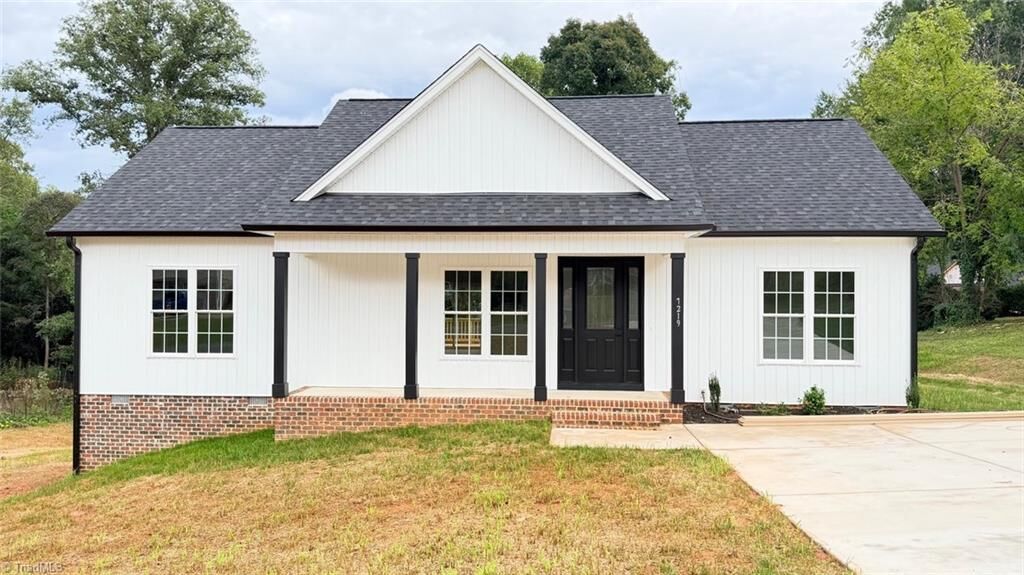 Property Photo:  7219 Wanda Vista Lane  NC 27040 