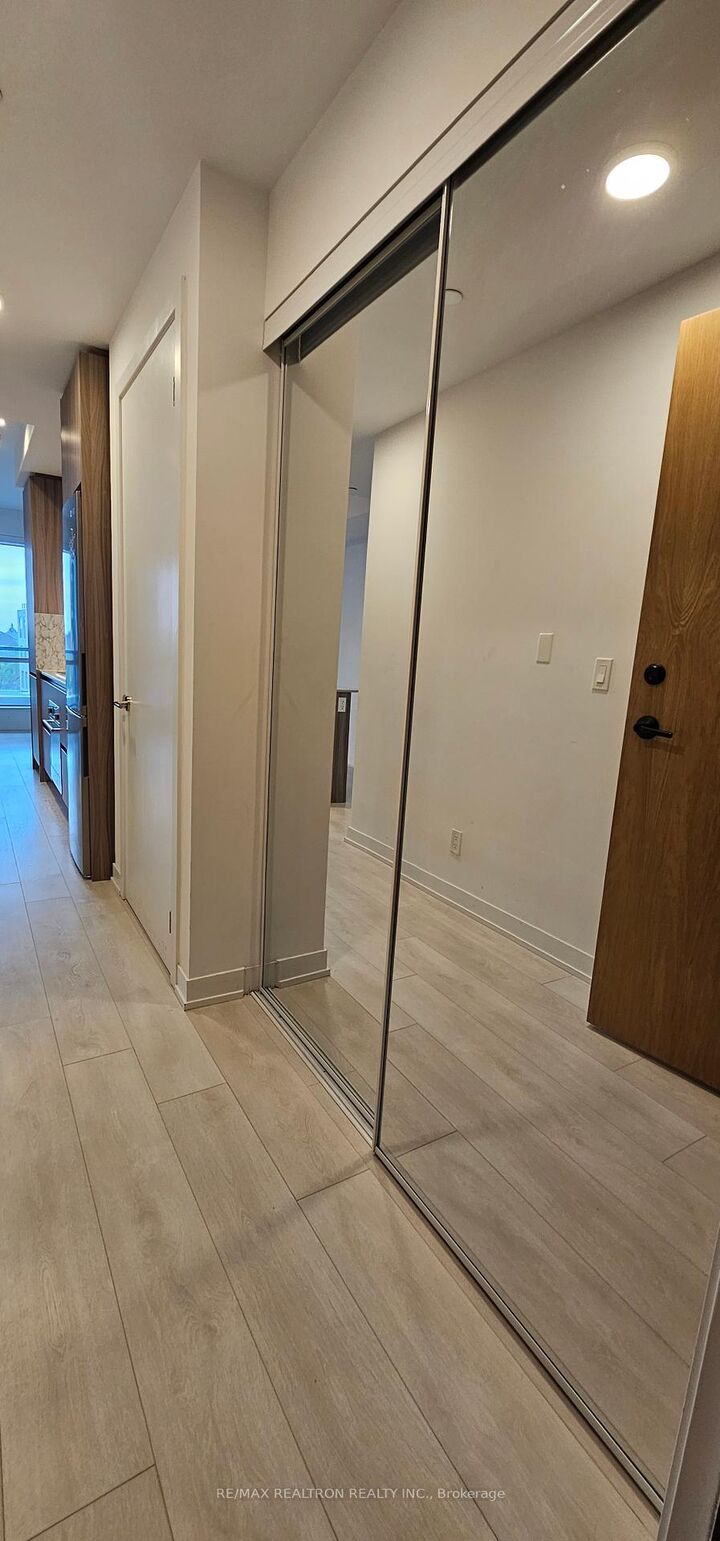 Property Photo:  7950 Bathurst Street 432  ON L4J 0L4