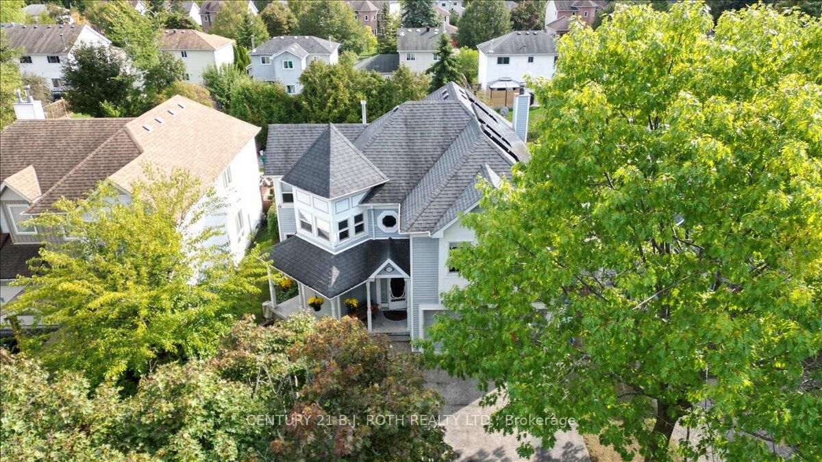 Property Photo:  995 Linden Street  ON L9S 1W4 