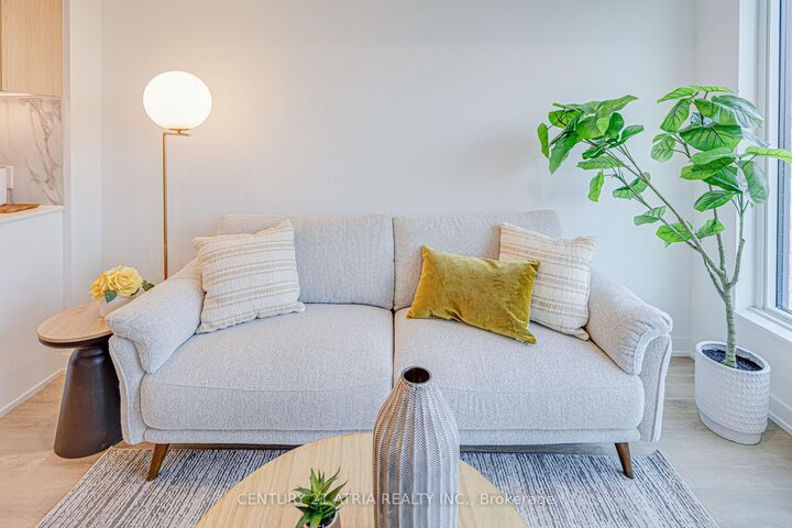 Property Photo: 1100 Sheppard Avenue W 217 ON M3K 0E4