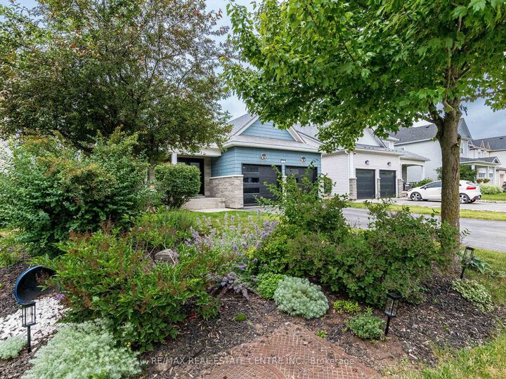 Photo de la propriété: 42 Somerville Road ON L7J 3A1
