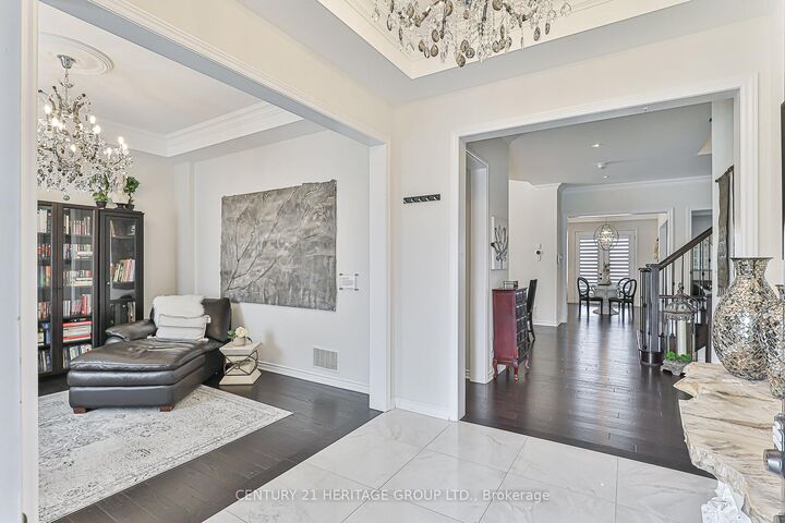 Property Photo:  38 Whitebirch Lane  ON L9N 0P7 