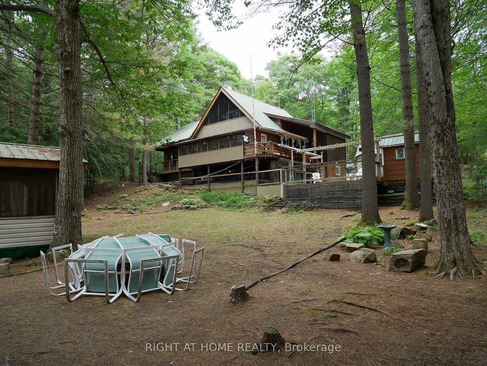 Property Photo:  1130 Towering Oaks Trail W  ON K0M 2L1