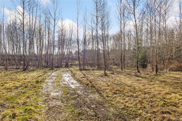 Property Photo: 2745 Shaver Rd BC V9K 1Y3