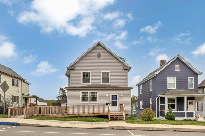 224 S 4th Street  Youngwood PA 15697 photo