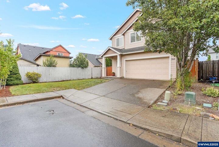 Property Photo: 7846 Matt Pl NE OR 97303