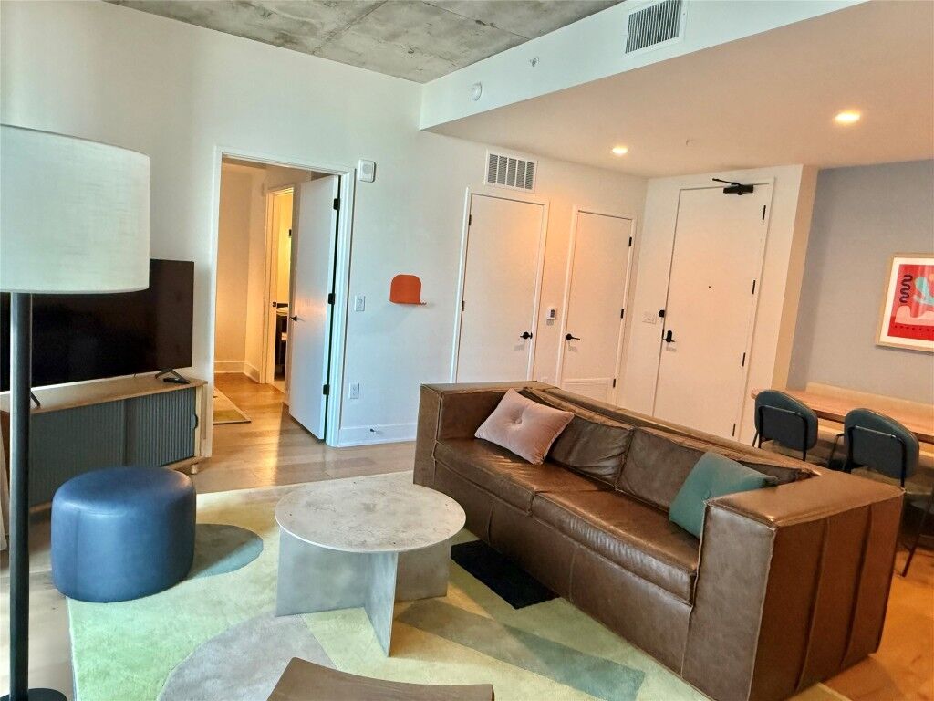 Property Photo:  48 E East Avenue 2509  TX 78701 