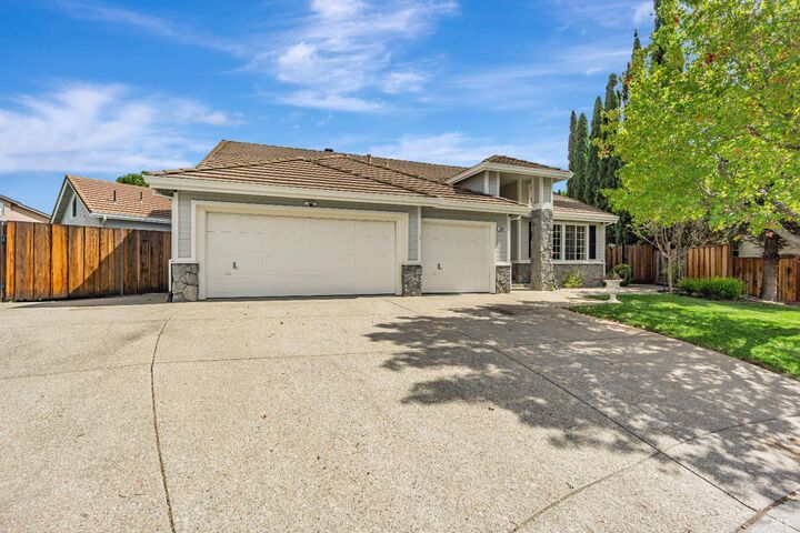 Property Photo:  2827 Heather Heights Court  CA 94531 