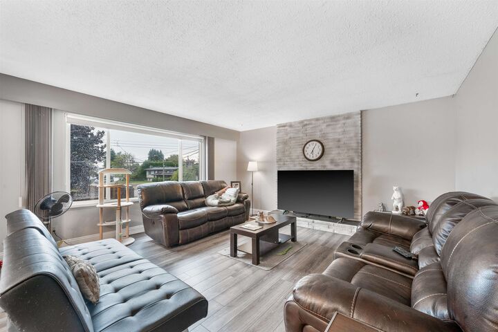 Property Photo: 34638 Ascott Avenue BC V2S 4V9