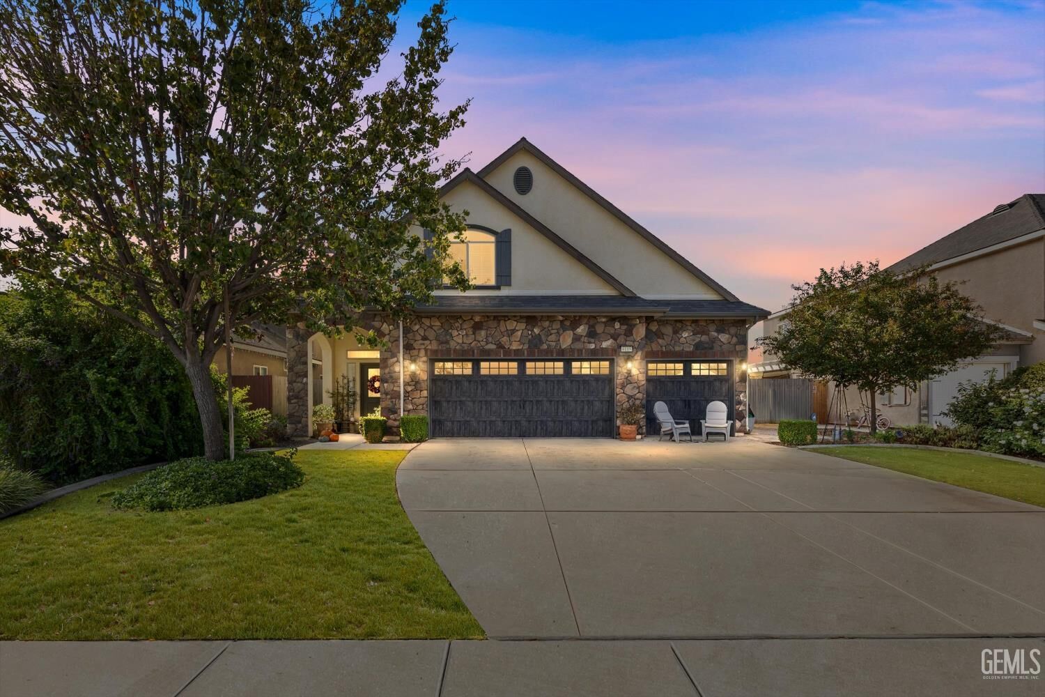 Property Photo:  6115 Cape Cod Avenue  CA 93313 