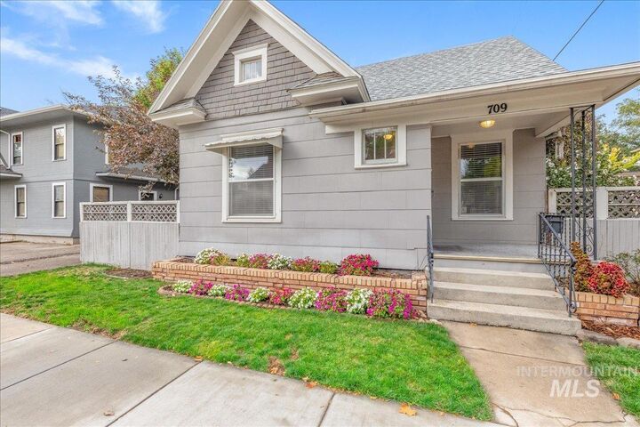 Property Photo:  709 N 6th St  ID 83702 