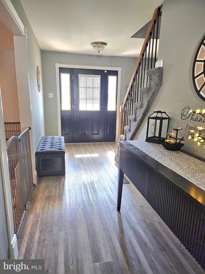 Property Photo: 513 Valmore Road PA 19030