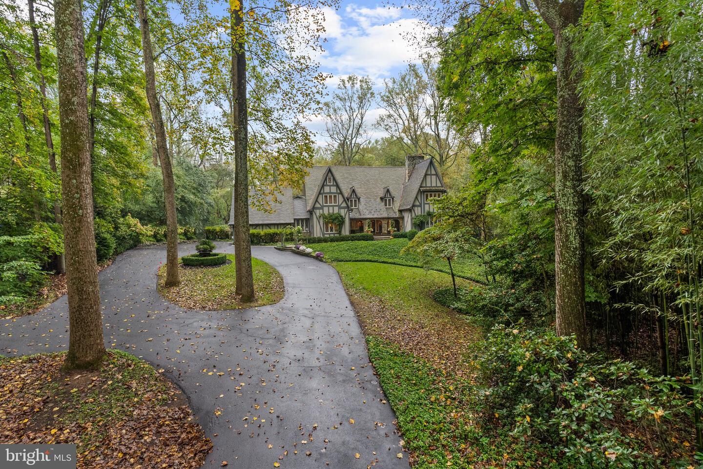 Property Photo:  10205 Cedar Pond Drive  VA 22182 
