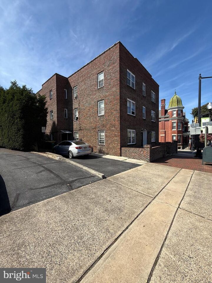 152 Main Street W 13  Waynesboro PA 17268 photo