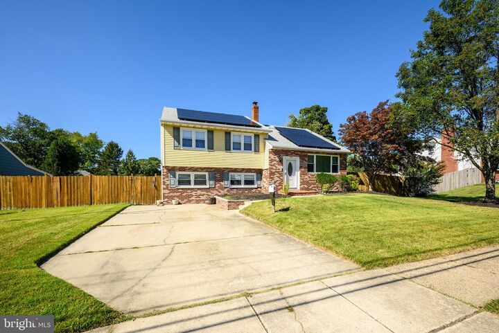 Property Photo:  104 Farmdale  NJ 08060 