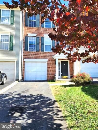 Property Photo:  12102 Wallower Way  VA 20136 