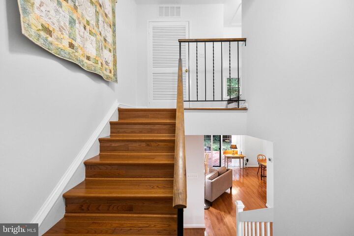 Property Photo:  2027 Headlands Circle  VA 20191 