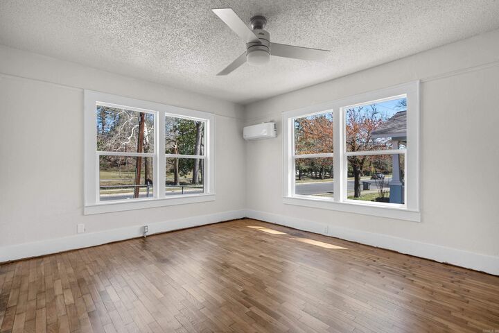 Property Photo:  413 Whittington Avenue  AR 71901 