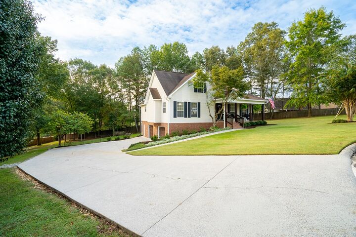 Property Photo: 228 Vineyard Drive GA 30755