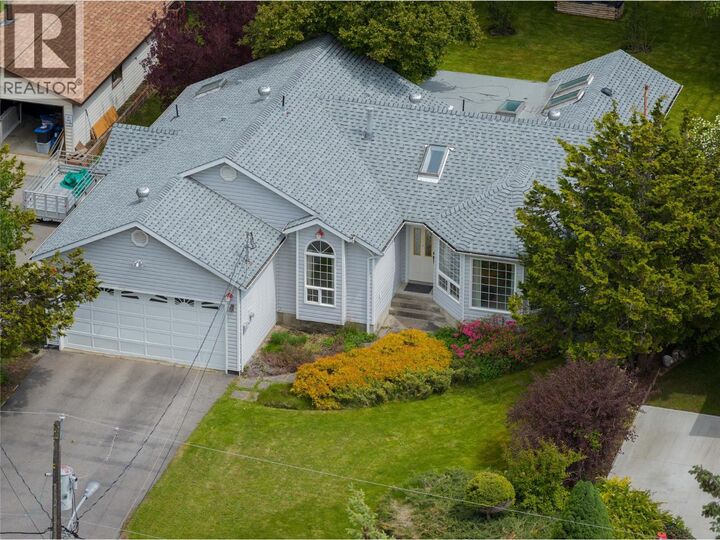 Property Photo:  2718 Fir Drive  BC V0G 2G1 