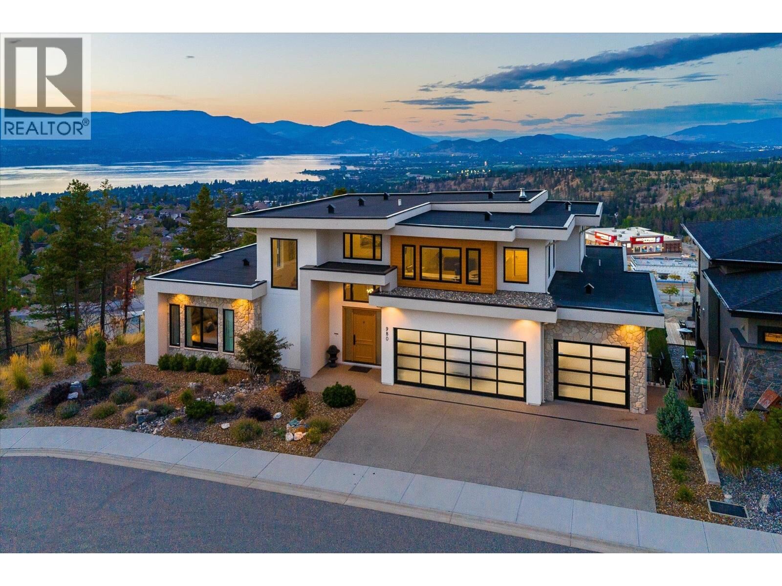 Property Photo: 980 Ledgeview Court BC V1W 5M6