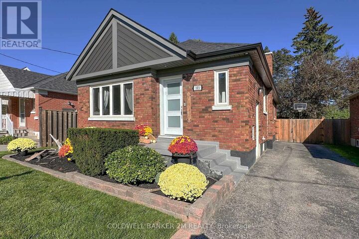 Photo de la propriété: 103 Oakes Avenue ON L1G 6C5