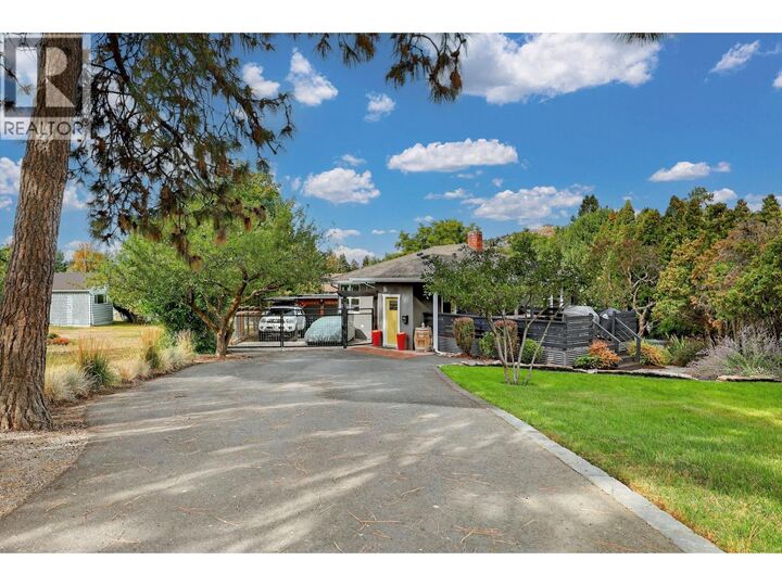 Property Photo:  1230 Ridgeway Drive  BC V1Y 4M1 