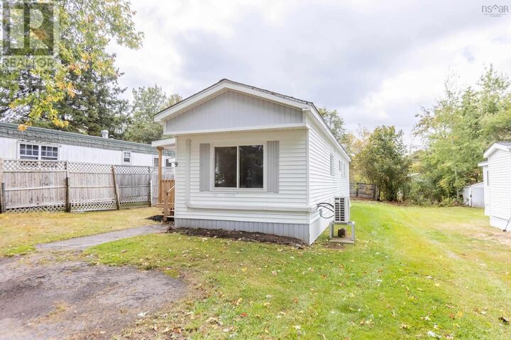 Photo de la propriété:  9 Liberty Lane  NS B4H 2K5 
