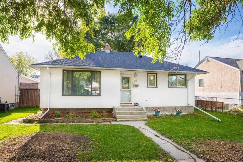 Property Photo:  30 Havelock Avenue  MB R2M 1G9 