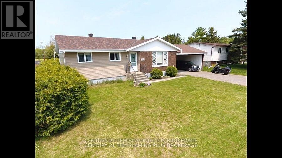 Photo de la propriété:  327 Crystal Crescent  ON P0J 1P0 