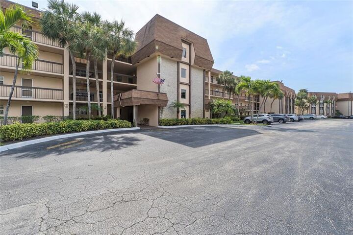 Property Photo:  6100 NW 2nd Avenue 323  FL 33487 
