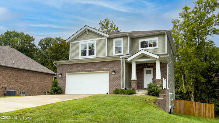 Property Photo: 6104 Ledgerock Cove Pl KY 40219