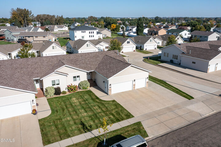 804 Santa Fe Avenue  Bismarck ND 58504 photo