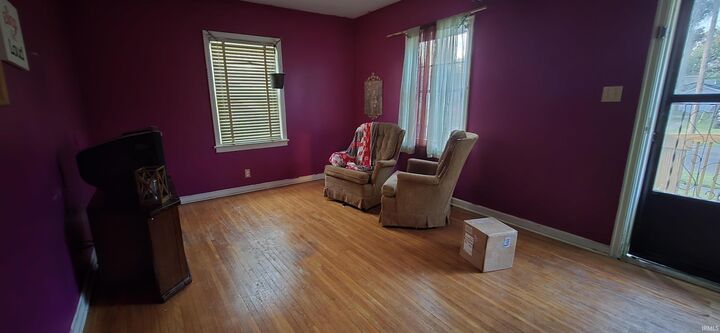 Property Photo:  1615 Monroe Avenue  IN 47714 