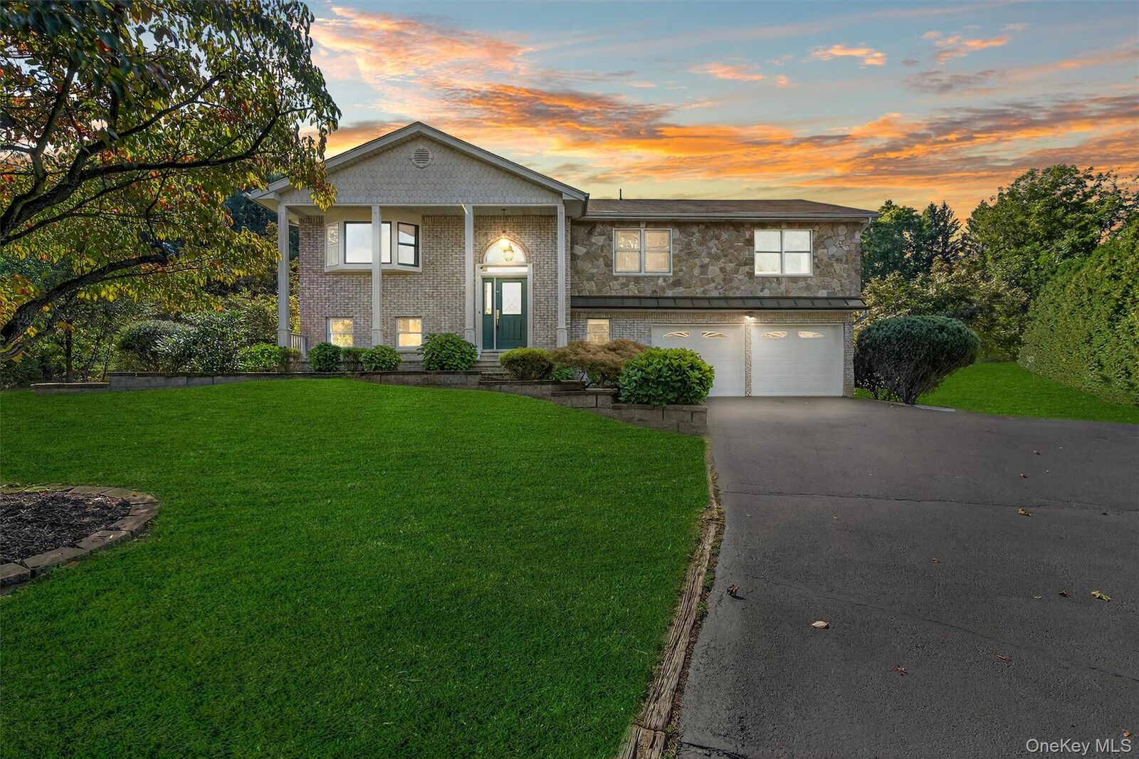 Property Photo:  6 Bradner Drive  NY 10990 