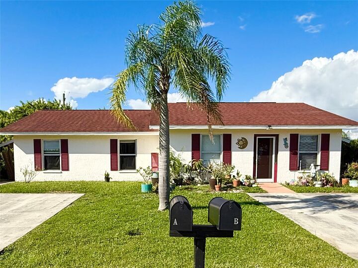 11216 Pendleton Avenue A &Amp B  Englewood FL 34224 photo
