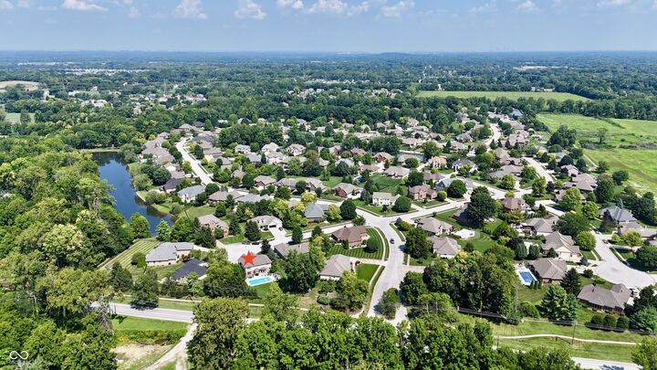 Property Photo:  2661 Waldon Court  IN 46143 