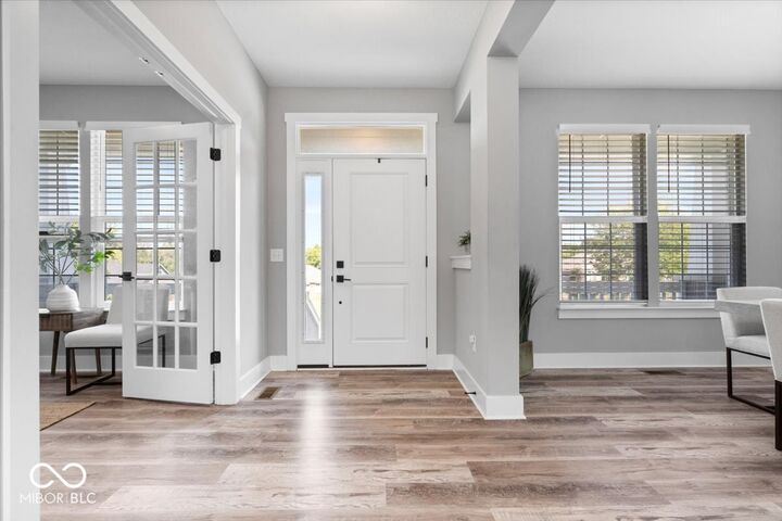 Property Photo: 865 W Barouche IN 46064