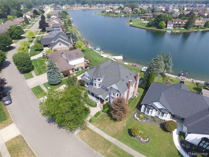 Property Photo:  51244 Forster Lane  MI 48316 3875