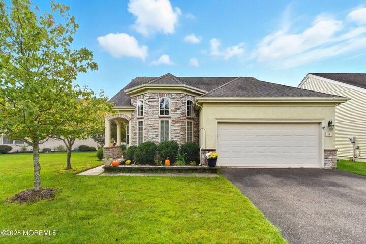 Property Photo: 14 Vineyard Way NJ 08005