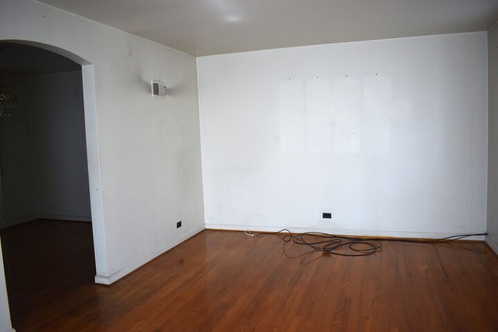 Property Photo:  4840 W Waveland Avenue  IL 60641 
