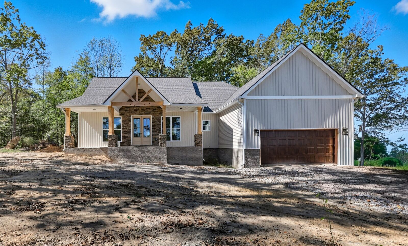 Property Photo: 2226 S Hinton Rd TN 37171