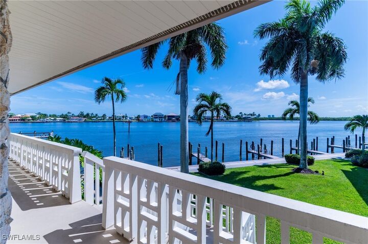 Property Photo:  1215 Edington Place J5  FL 34145 
