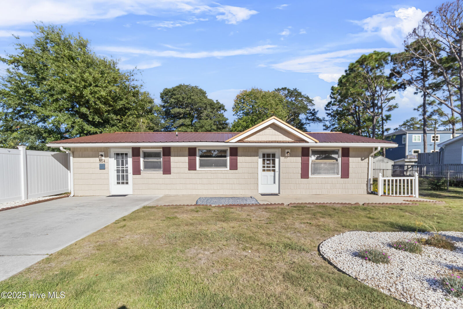 Property Photo: 314 Keziah Street NC 28465