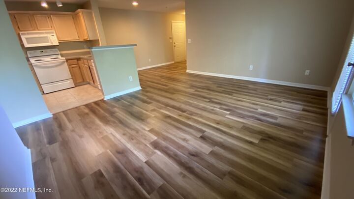 Property Photo:  7701 Timberlin Park Boulevard 1422  FL 32256 